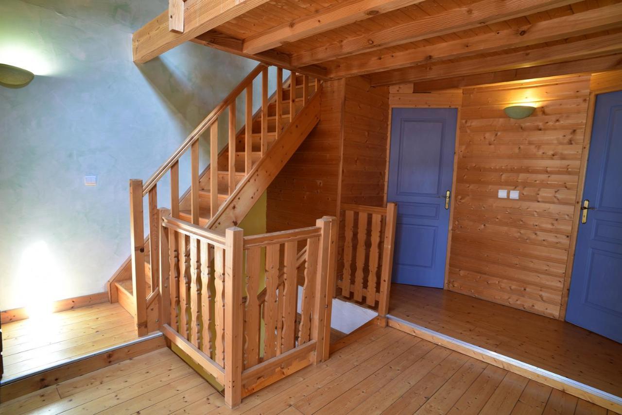 Gite Le Douglas, Vignoble Et Reculees Du Jura - Avec Sauna Lavigny Ngoại thất bức ảnh